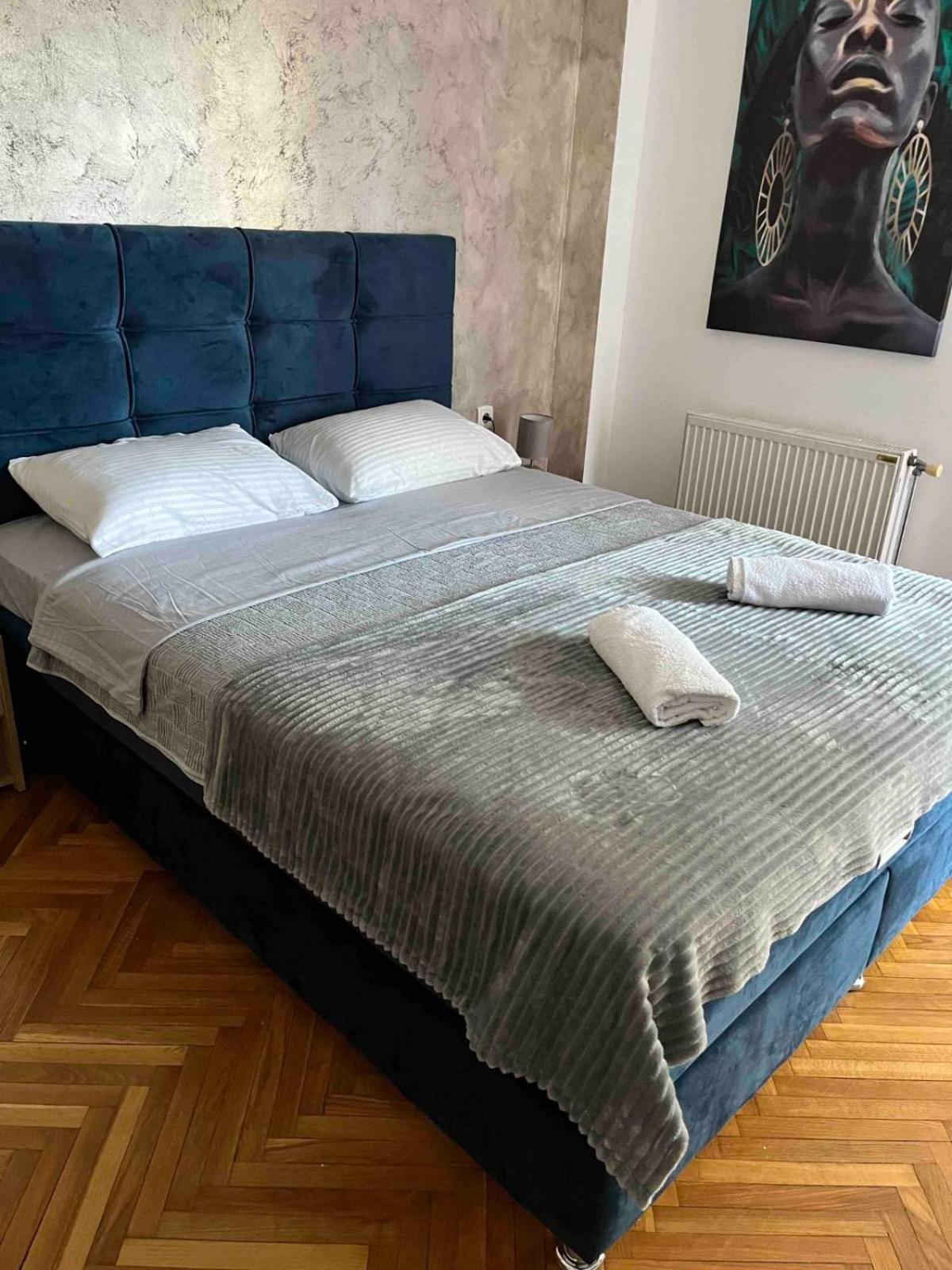 Apartment Aleksandrija *